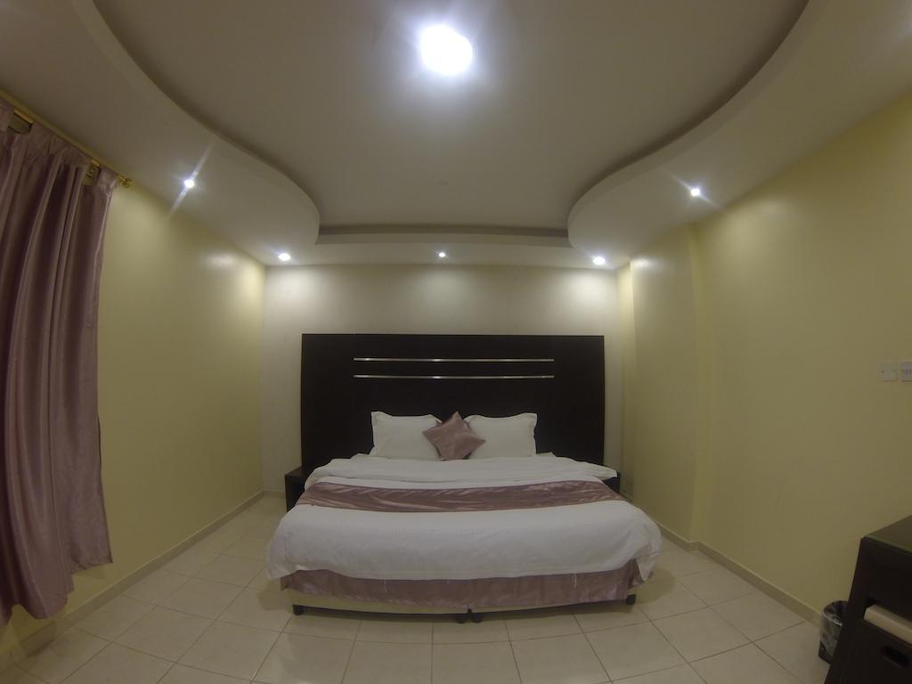 Fakhamat Al Orjoana & Suites Sakakah Exterior photo
